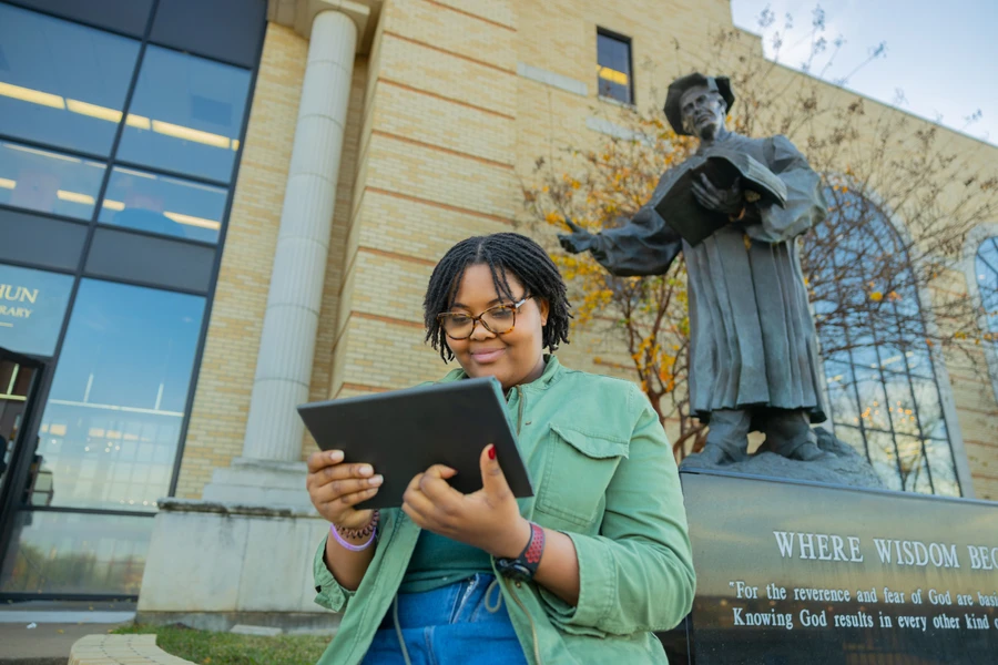Plan a visit library and SWAU campus for student experience