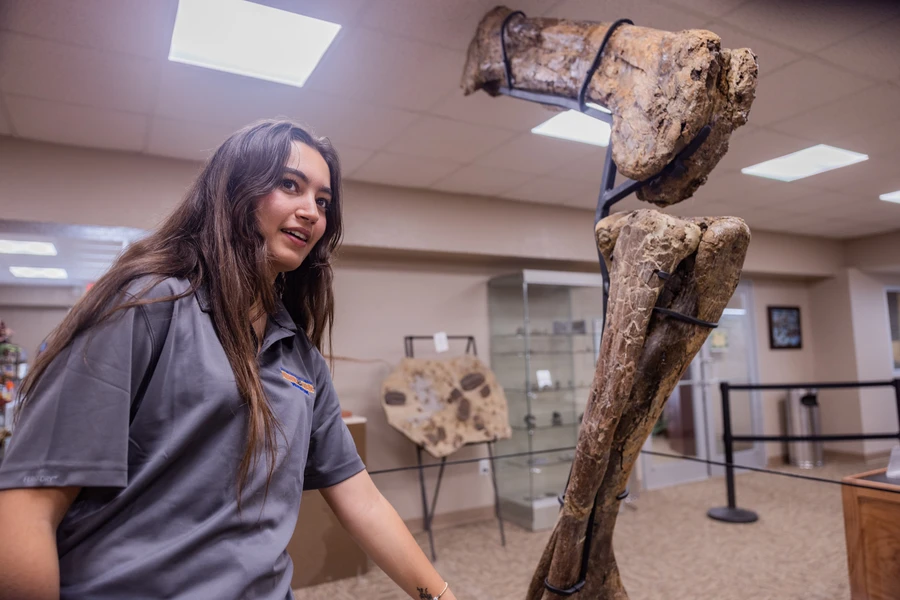 SWAU Paleontology Biology student Dinosaur science museum tour
